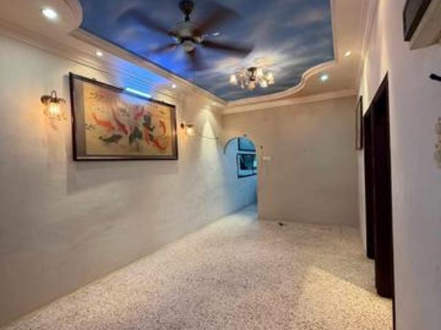 Terraced House for sale in Malaka