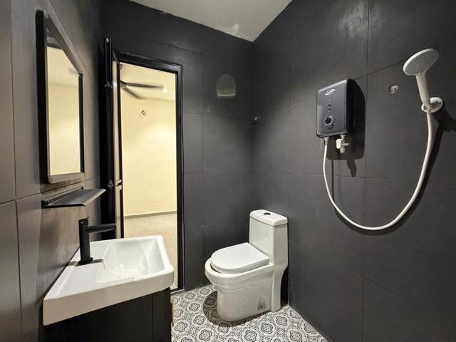 Terraced House for sale in Malaka