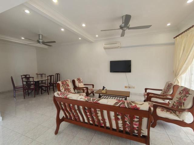 Terraced House for rent in Malaka
