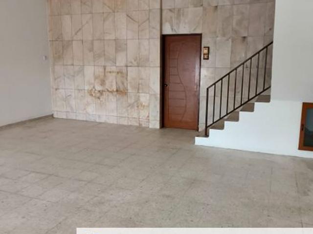 House for sale in Malaka