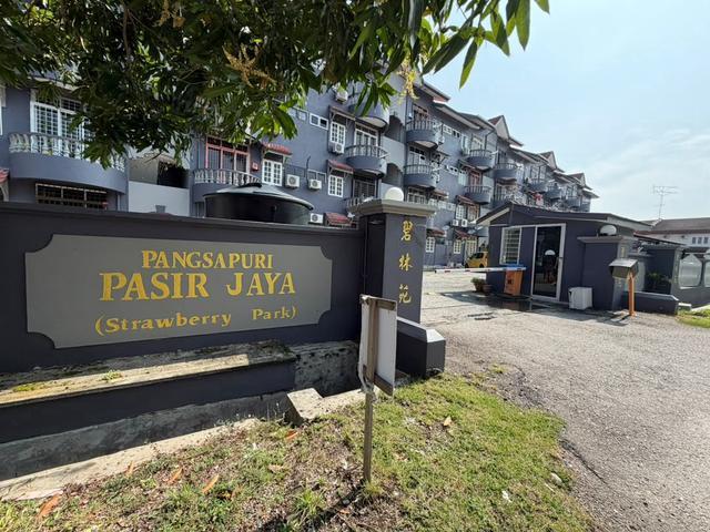 Apartment for sale in Malaka