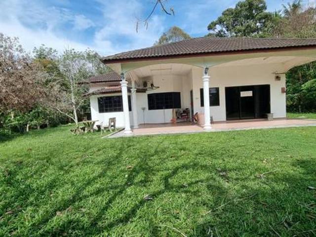 Bungalow for sale in Malaka