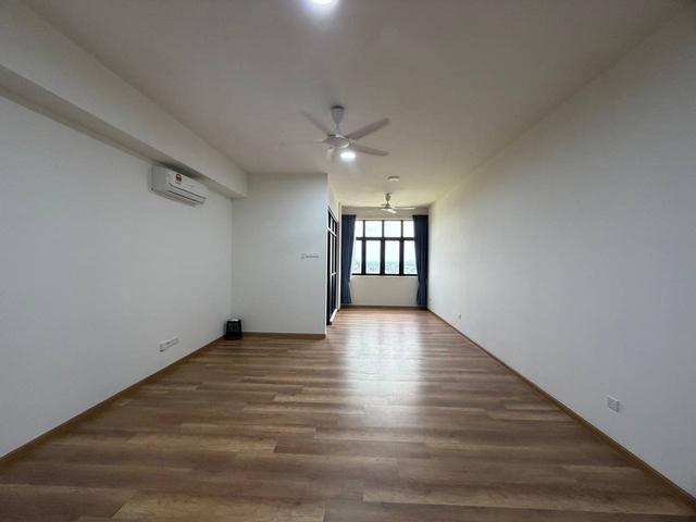 Condominium for sale in Malaka