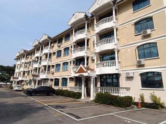 Apartment for sale in Malaka