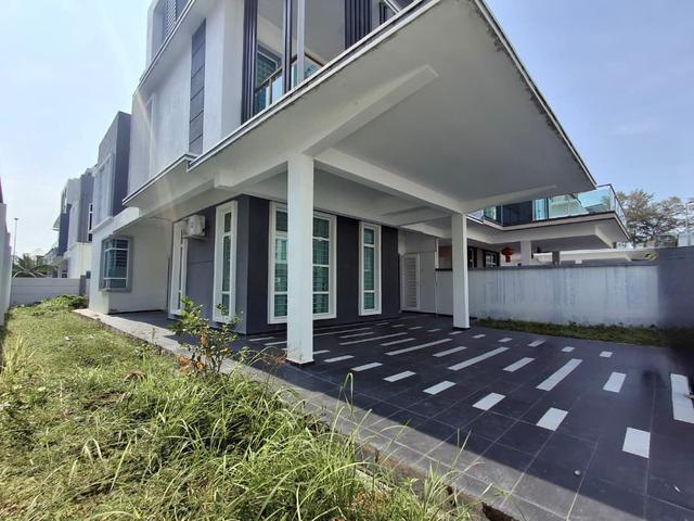 Residential House for rent in Malaka