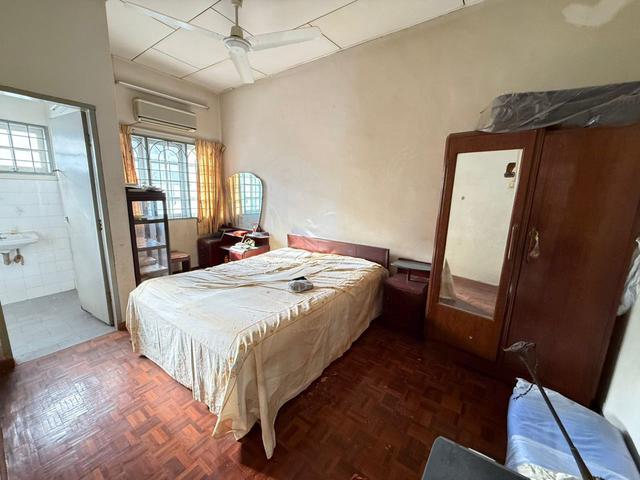 Townhouse for sale in Malaka