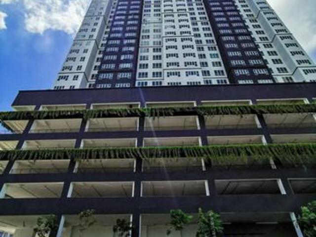 Condominium for rent in Malaka