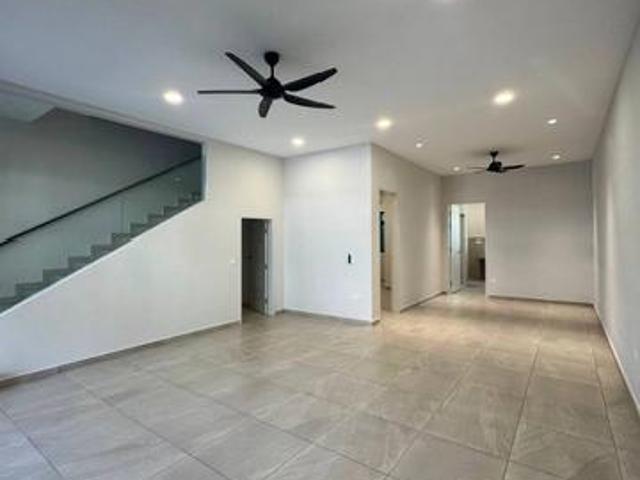 Terraced House for rent in Malaka