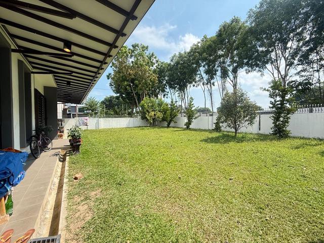 Terraced House for sale in Malaka