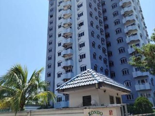 Condominium for sale in Malaka