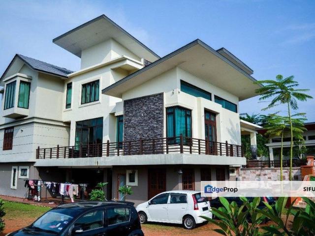 House for sale in Malaka