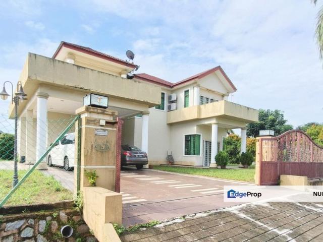 House for sale in Malaka