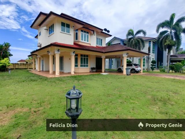 Bungalow for sale in Malaka