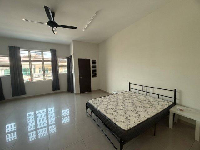 Terraced House for rent in Malaka