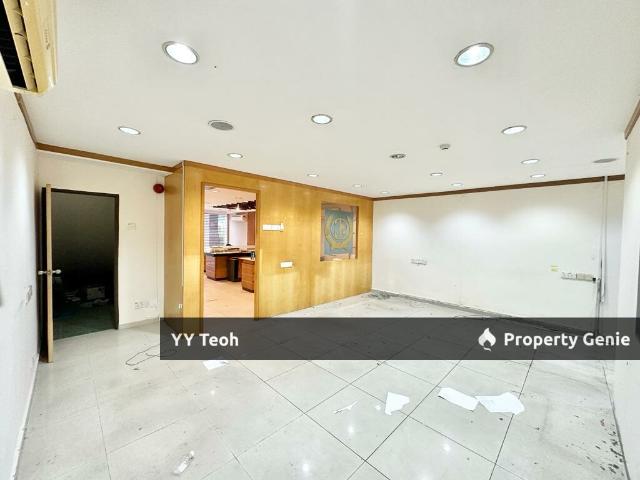 Shop Office for rent in Malaka