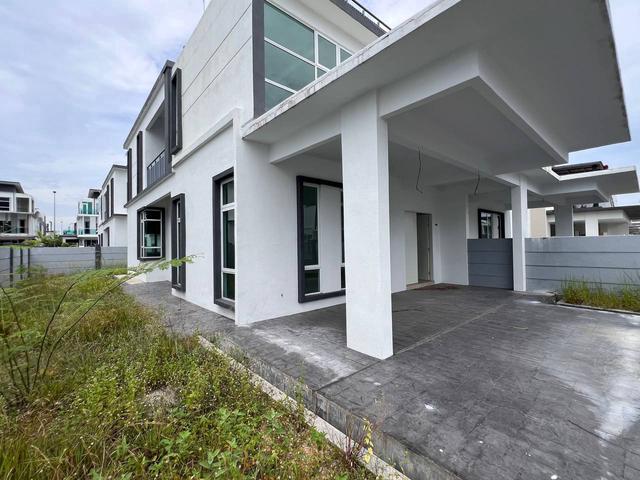 Residential House for sale in Malaka