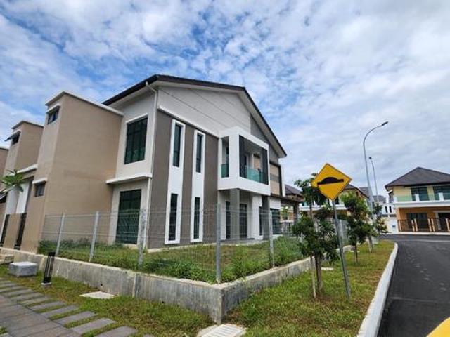 House for sale in Malaka