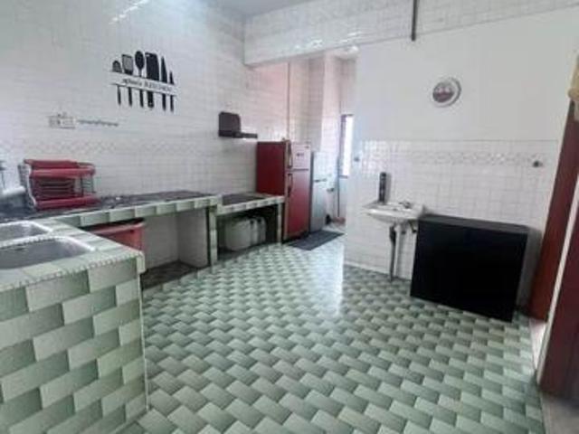 Townhouse for sale in Malaka