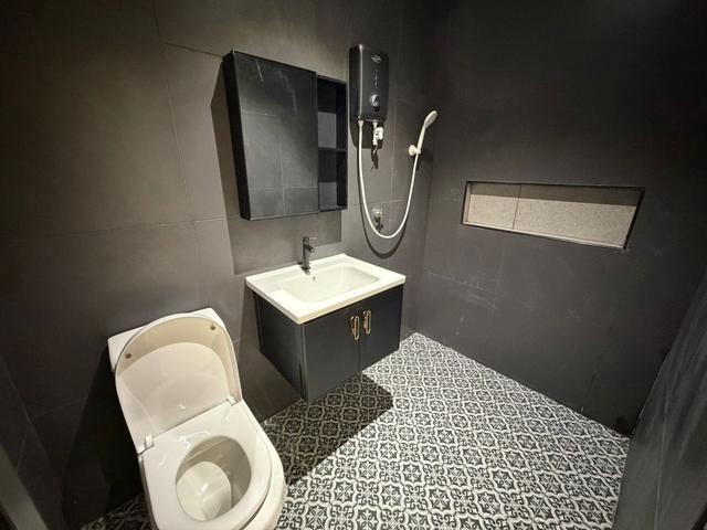 Terraced House for sale in Malaka