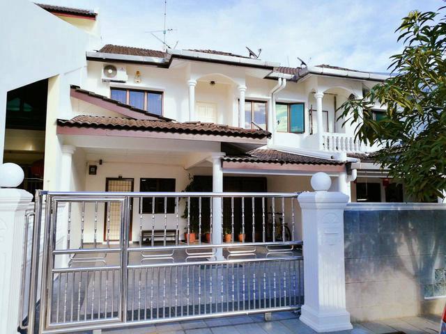Terraced House for rent in Malaka