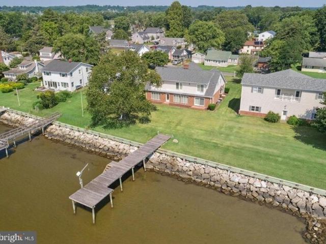 House for sale in Deale House for sale in Deale