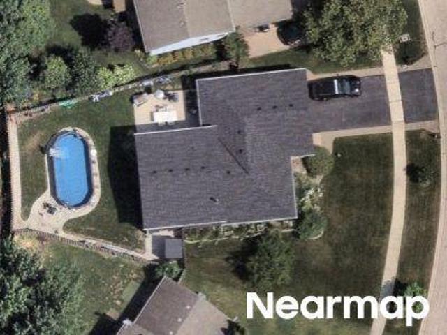House for sale in Mchenry, Illinois