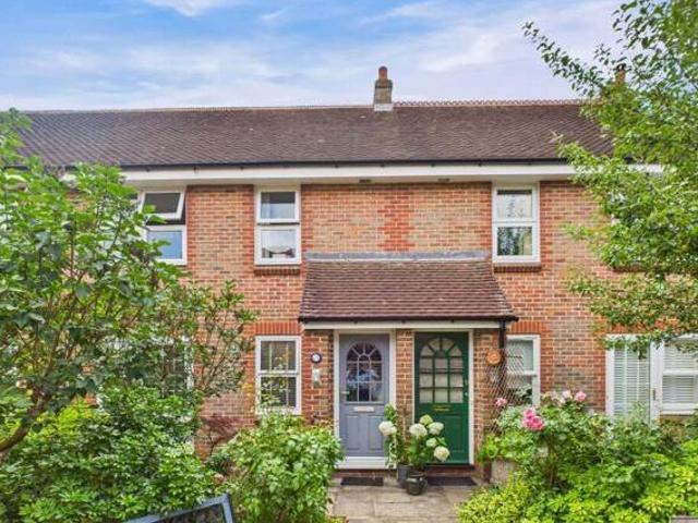 House for sale in Chichester, Littlecote