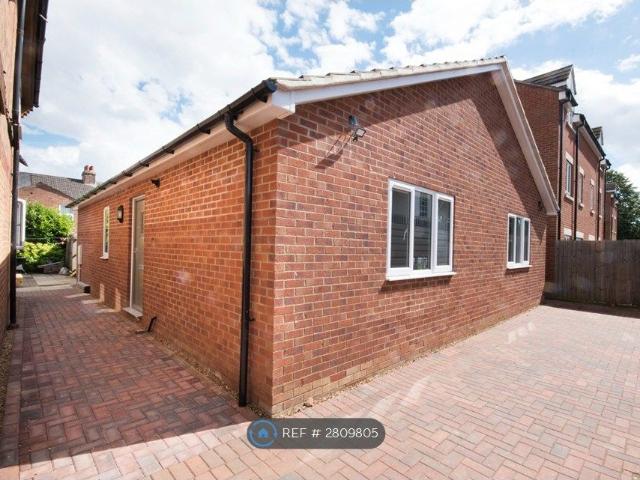 House for rent in Spencer, Northampton