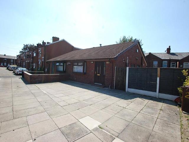 House for rent in Hurst, Greenheys