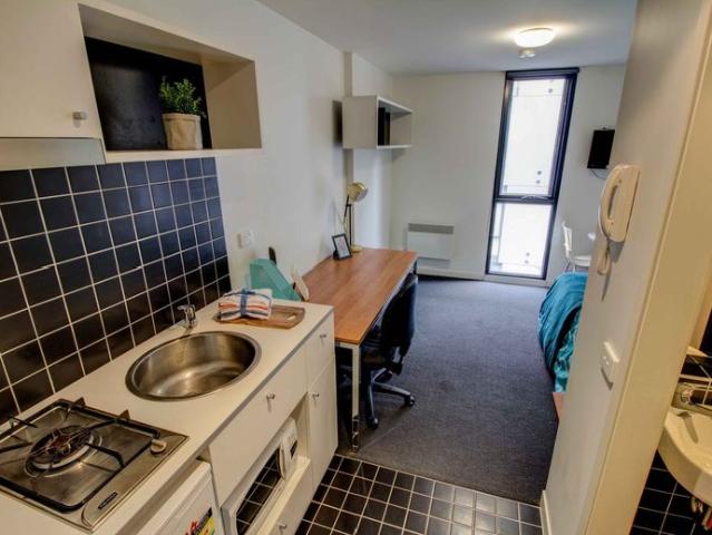 Granny Flat for rent in North Melbourne, Melbourne