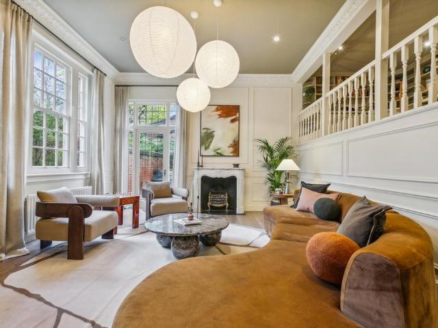 House for rent in Kensington, Greater London