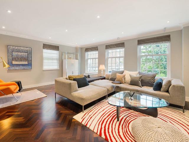 House for rent in Kensington, Greater London