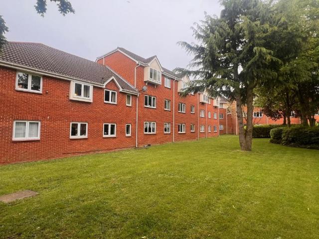 House for rent in Navestock Side, Essex
