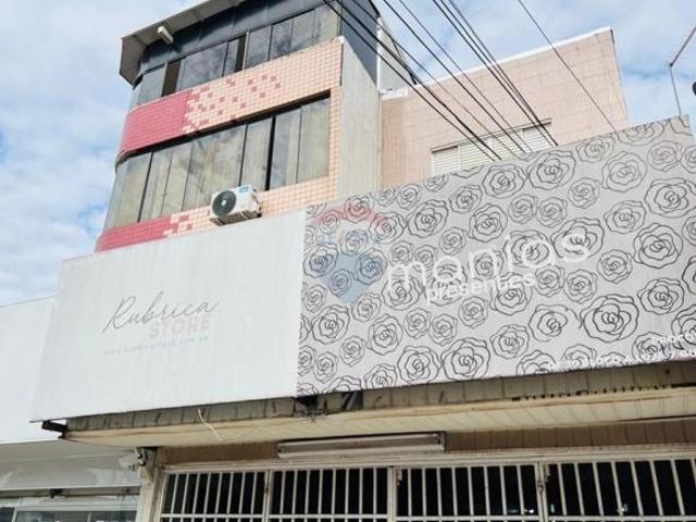 Ponto Comercial venda em QE 30, Guará