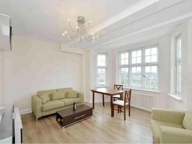 Apartment for rent in St. John's Wood, Greater London
