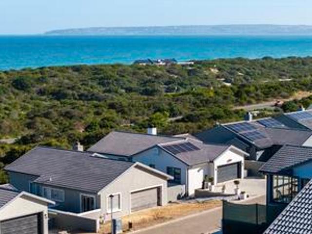 House for sale in Groot Brak Rivier, Western Cape