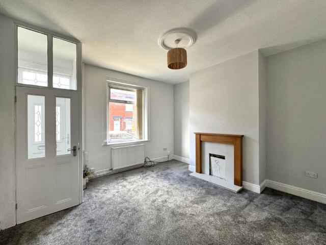House for rent in Cowlishaw, Oldham
