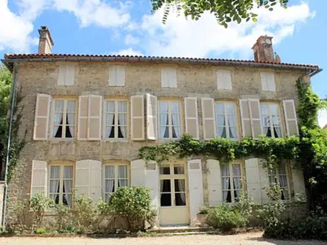 Maison vente à Niort, Mellé