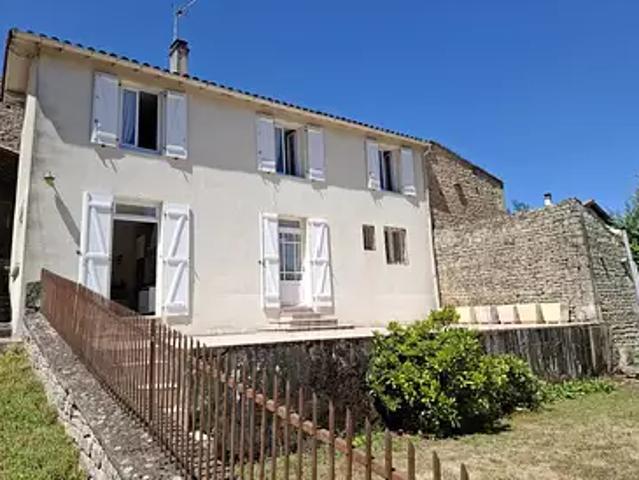 Maison vente à Niort, Mellé