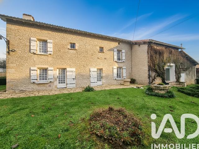 Maison vente à Niort, Mellé