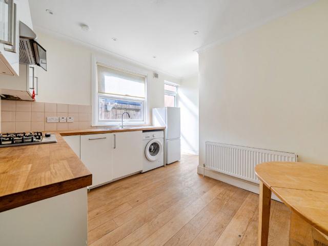 House for rent in Tooting Graveney, Greater London