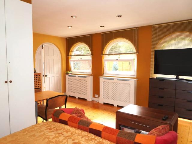 Studio for rent in London Borough of Hammersmith and Fulham, Greater London