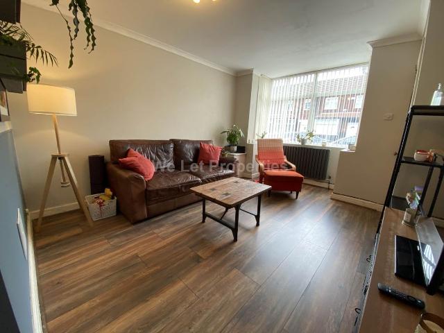 Apartment for rent in Barton upon Irwell, Salford