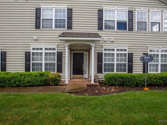 Condo for sale in Suffolk