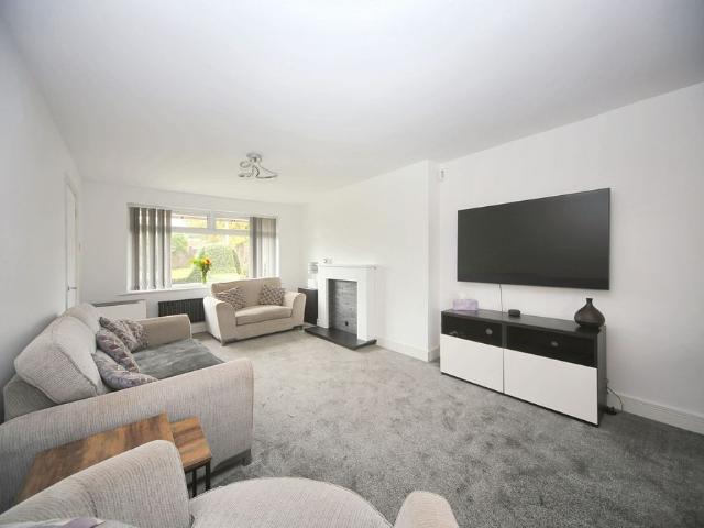 House for rent in Calderstones