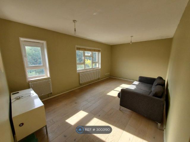 Apartment for rent in Brook Green, Greater London