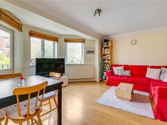 House for rent in London Borough of Hammersmith and Fulham, Greater London