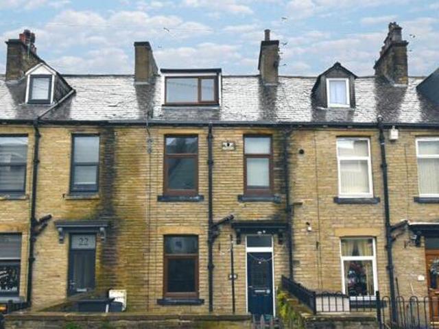House for sale in Akroydon, Halifax