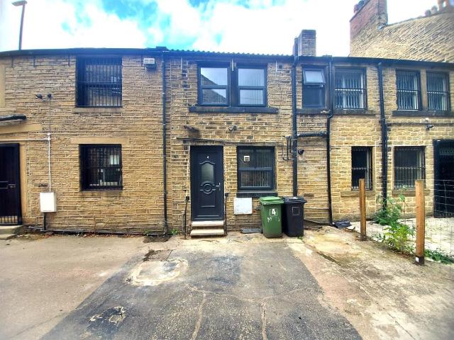 House for rent in Huddersfield, West Yorkshire