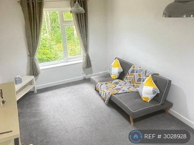 Apartment for rent in Robin Hood, West Yorkshire
